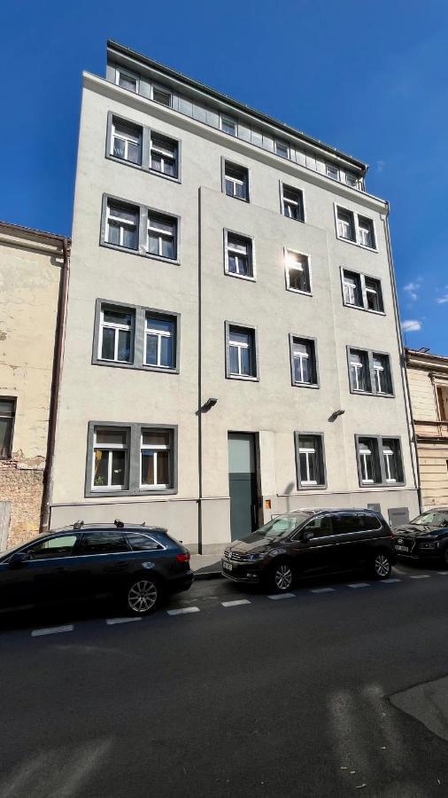 The Close To The Center And O2 Arena Apartament Praga